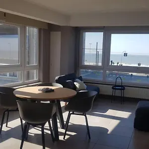 Studio Voor 2 Of 3 Pers Met Zeezicht Oostende